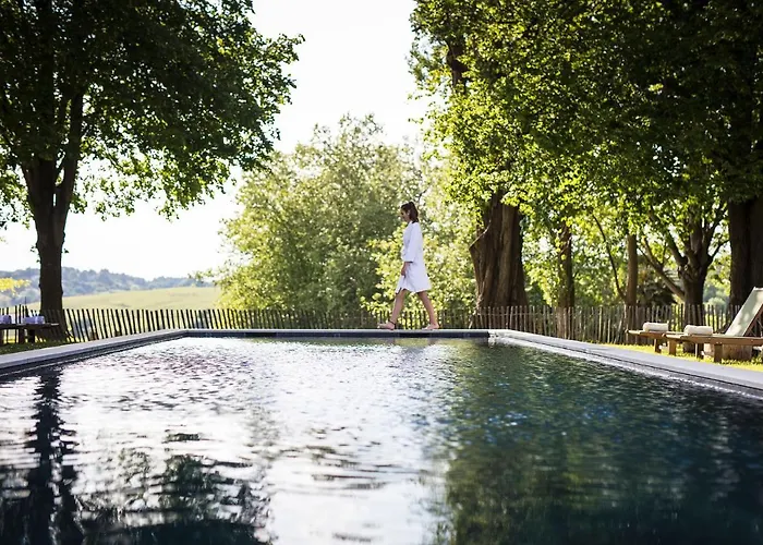 ローベルジュ バスク ルレ ＆ シャトー サン・ペ・シュル・ニヴェル