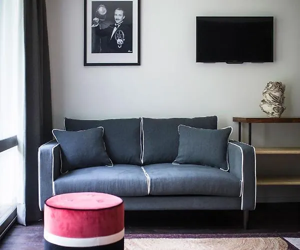 ローベルジュ バスク ルレ ＆ シャトー 4* サン・ペ・シュル・ニヴェル