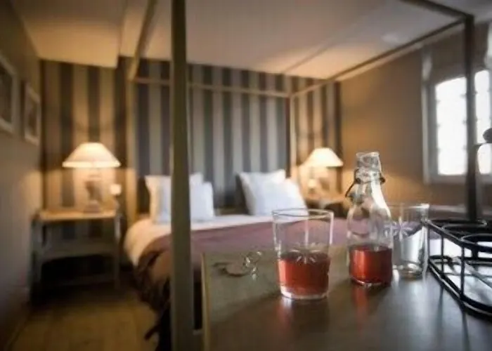 ローベルジュ バスク ルレ ＆ シャトー 4* サン・ペ・シュル・ニヴェル