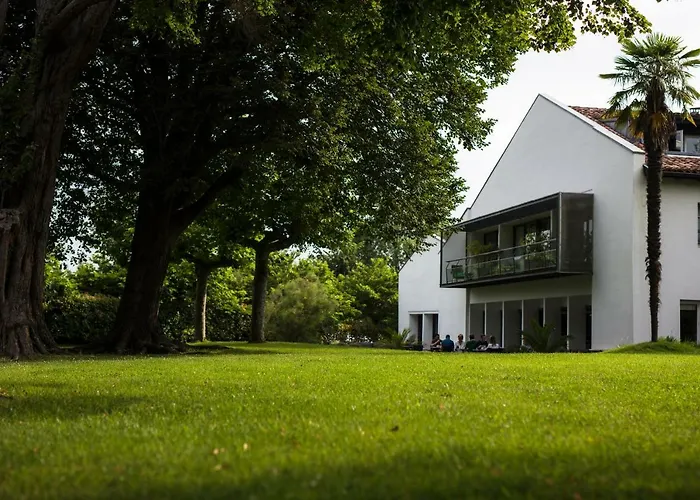 ホテル ローベルジュ バスク ルレ ＆ シャトー サン・ペ・シュル・ニヴェル